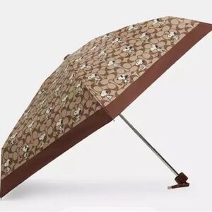 【COACH X PEANUTS】UVプロテクション ミニアンブレラ　スヌーピー Coach X Peanuts UV Protection Mini Umbrella In Signature Snoopy